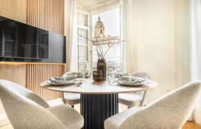 Luxe apartment in the Historic Center by REMS